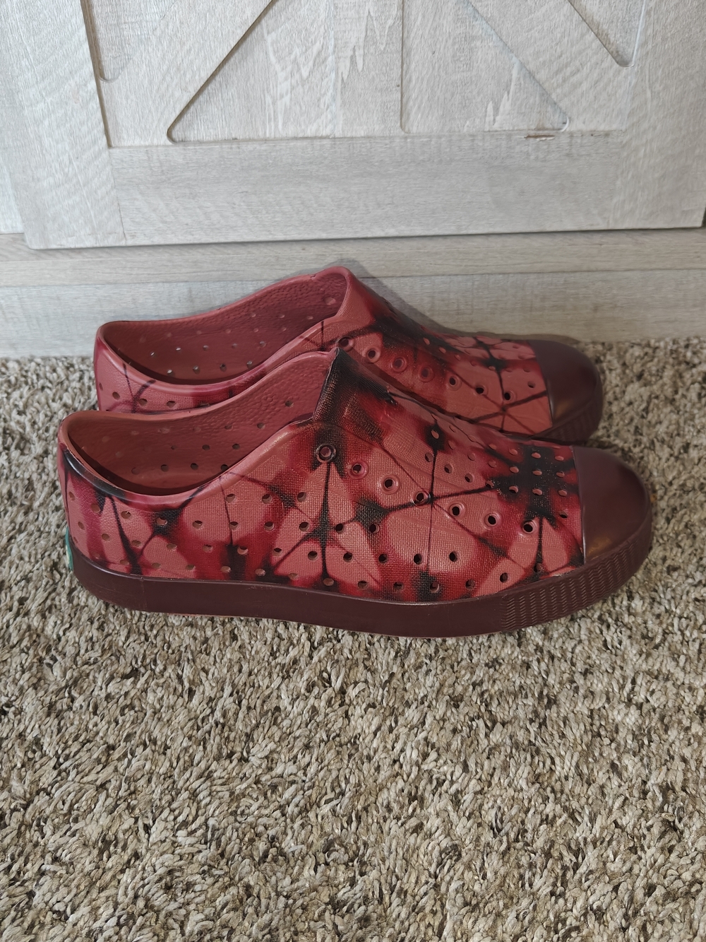 Native Jefferson Slip-On Sneakers Marble Burgundy Size 3 Youth Unisex - Picture 3 of 7